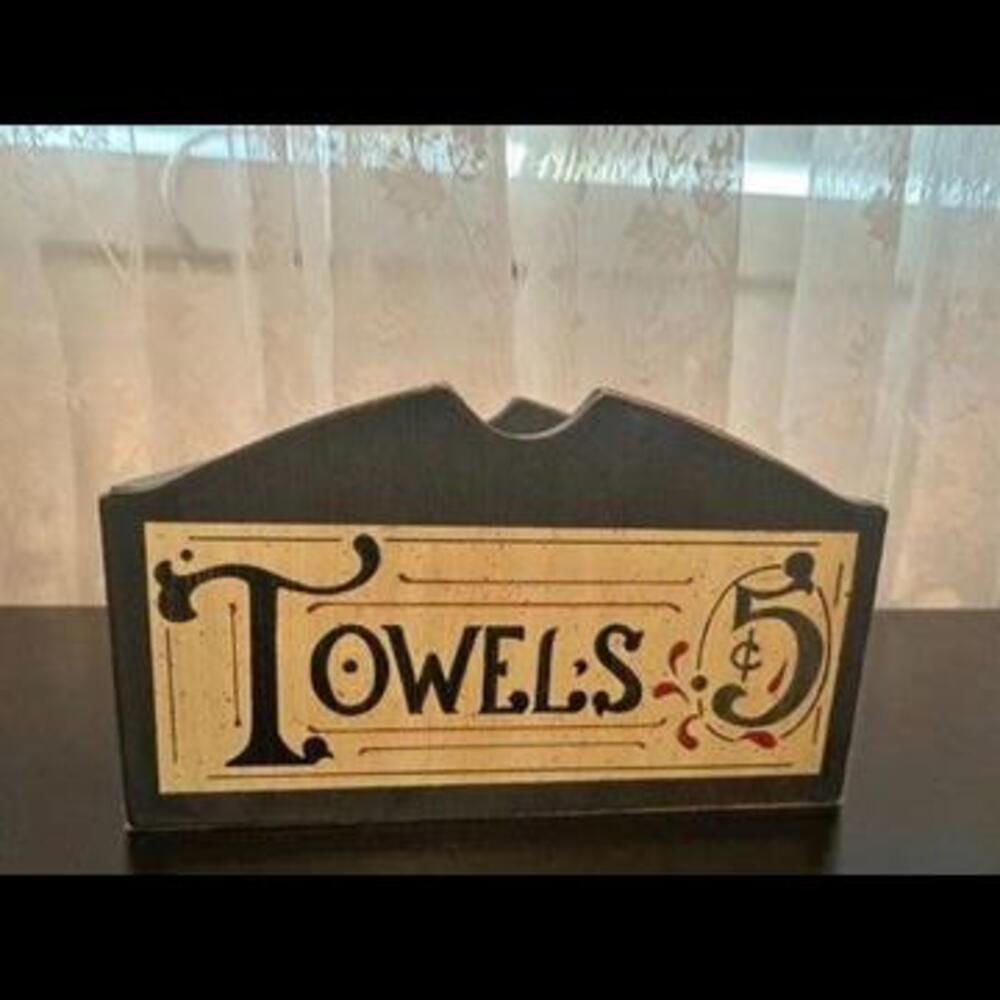 Vintage-Style Decorative Towel Holder